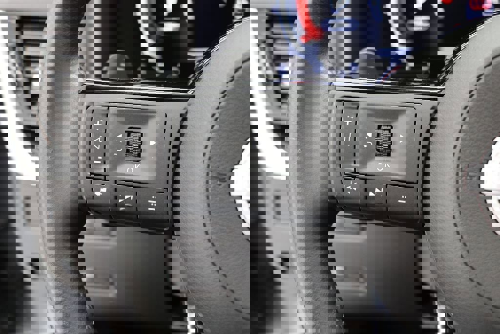 Used 2023 Nissan Rogue Platinum w/ Platinum Premium Package image 21