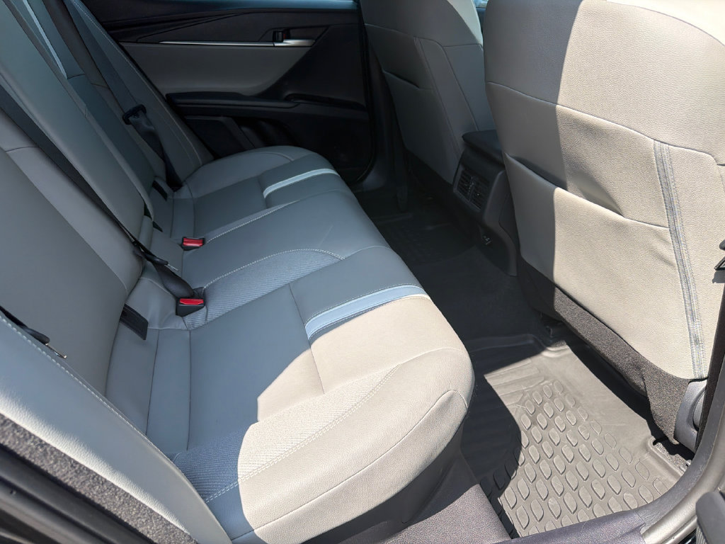 Used 2025 Toyota Camry SE w/ Convenience Package FWD image 25