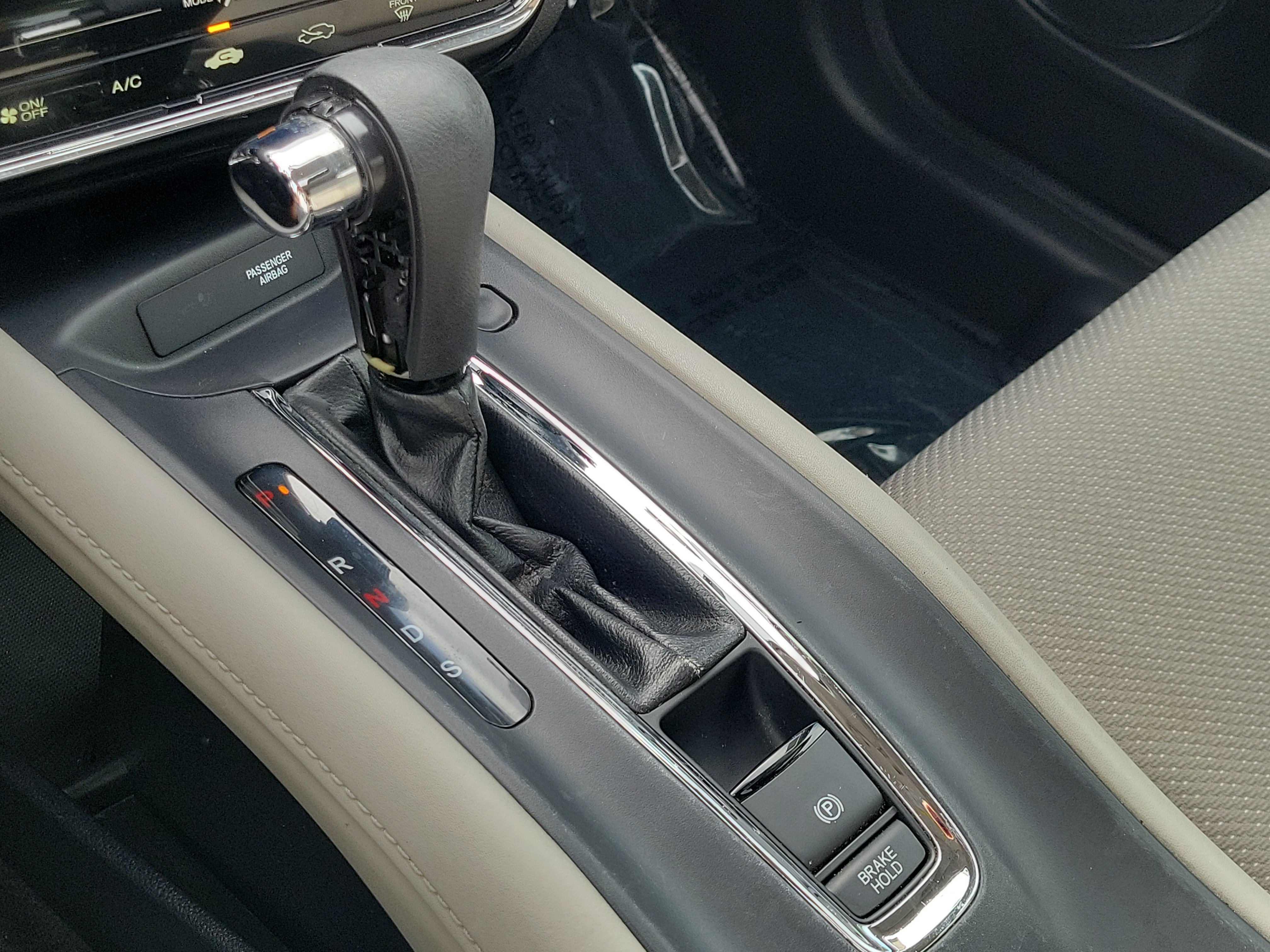 Used 2017 Honda HR-V EX image 25