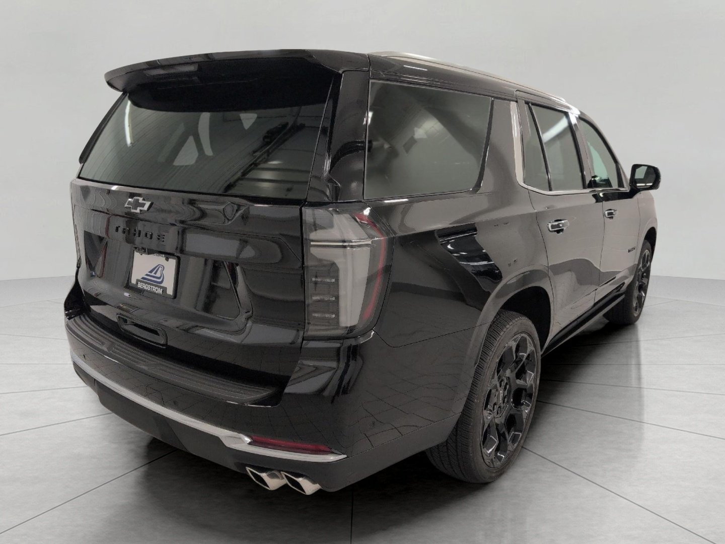 Certified 2025 Chevrolet Tahoe High Country AWD/4WD image 19