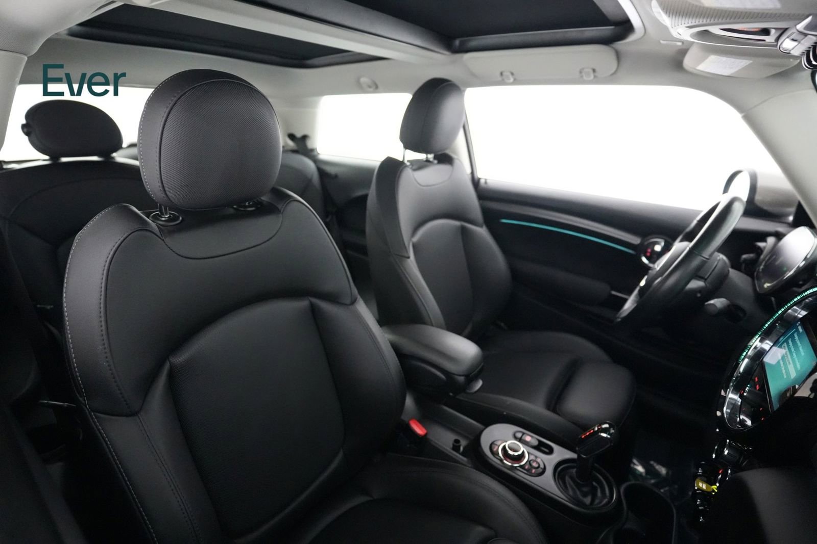 Used 2024 MINI Cooper SE image 23