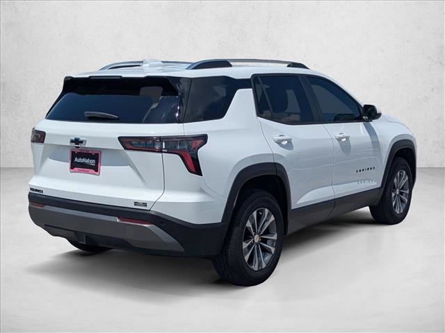 New 2026 Chevrolet Equinox LT FWD image 2