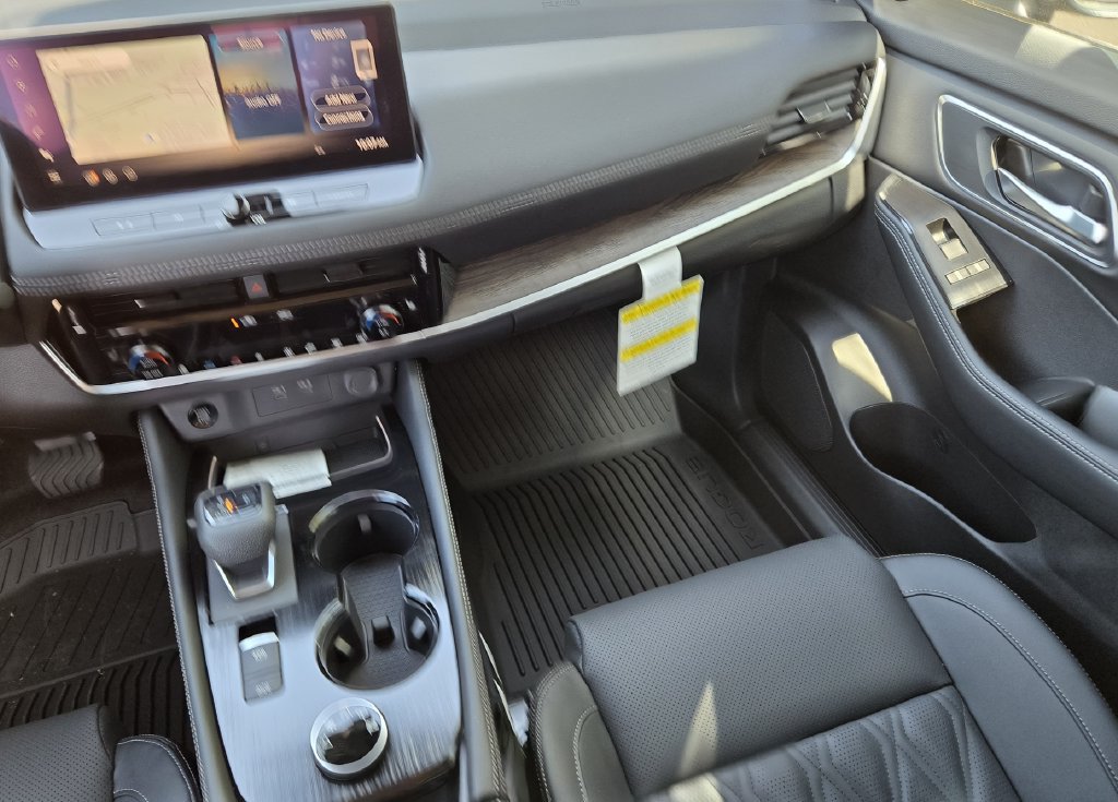 New 2026 Nissan Rogue Platinum w/ Tech Package AWD/4WD image 12