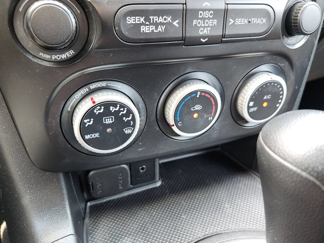 Used 2015 MAZDA MX-5 Miata Sport RWD image 21