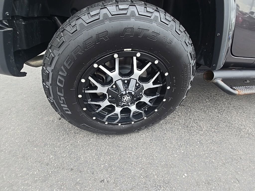 Used 2018 Jeep Wrangler Unlimited Sahara w/ Cold Weather Group image 10