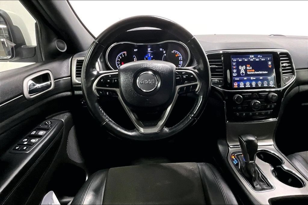 Used 2020 Jeep Grand Cherokee Altitude AWD/4WD image 6