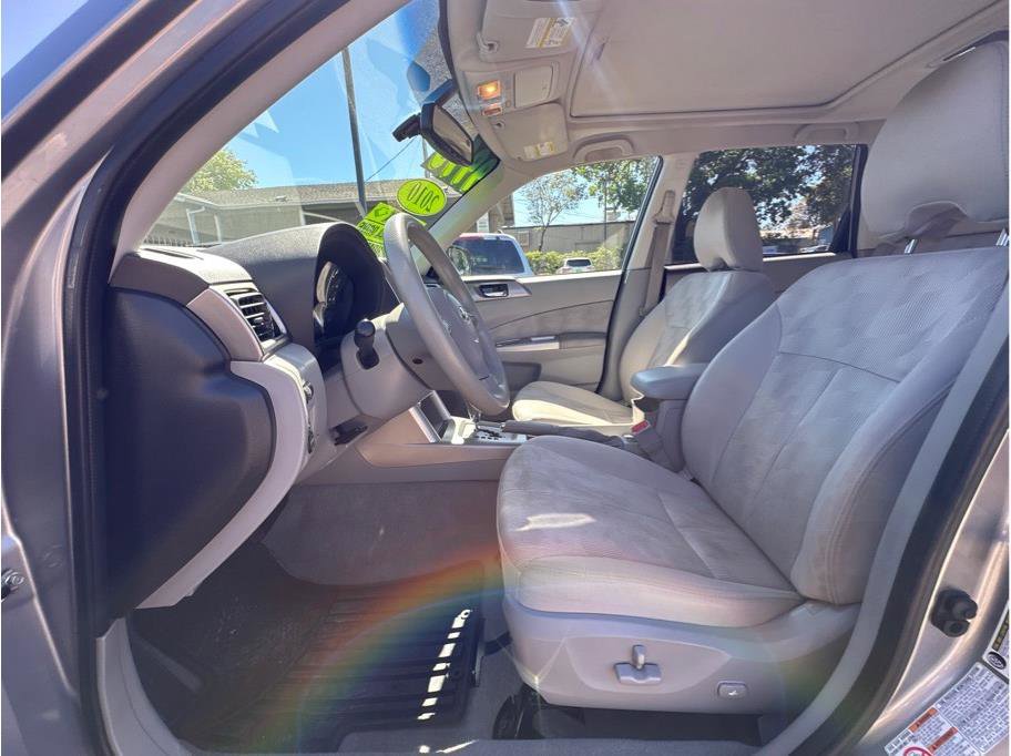 Used 2010 Subaru Forester 2.5X Premium image 14
