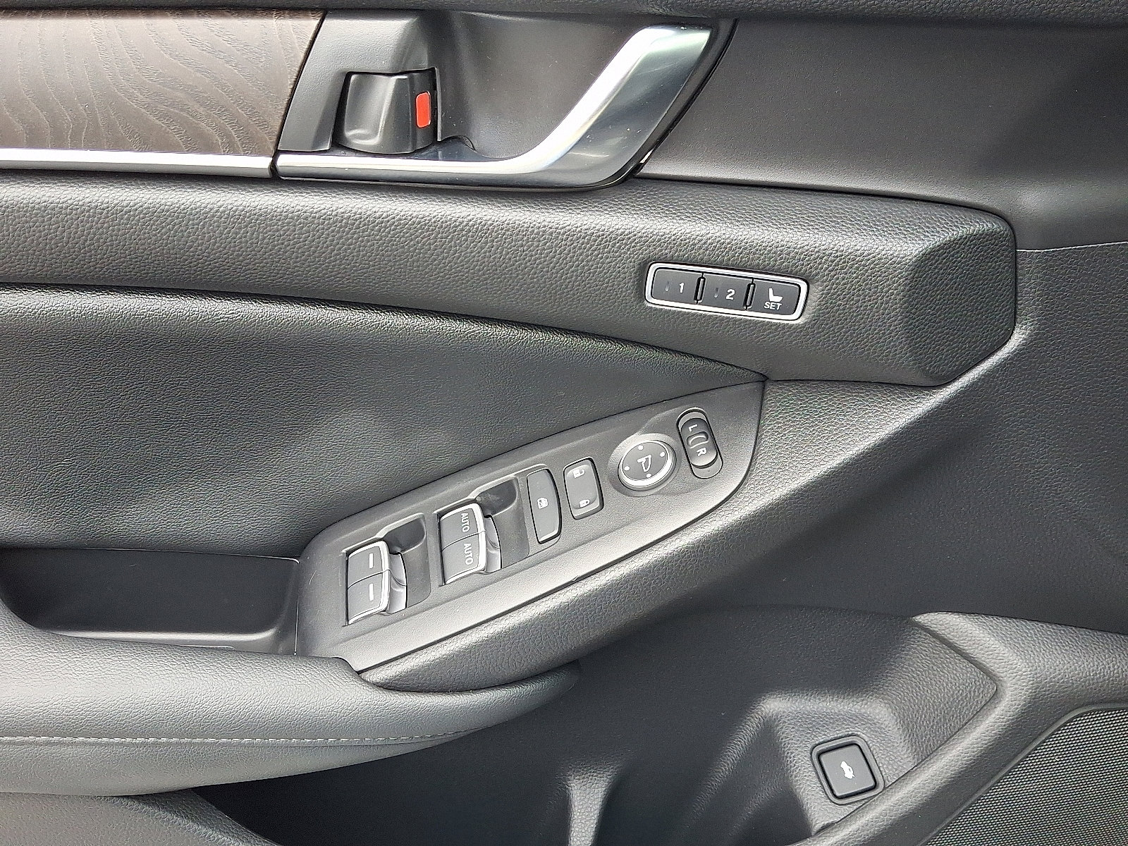 Certified 2021 Honda Accord EX-L image 12