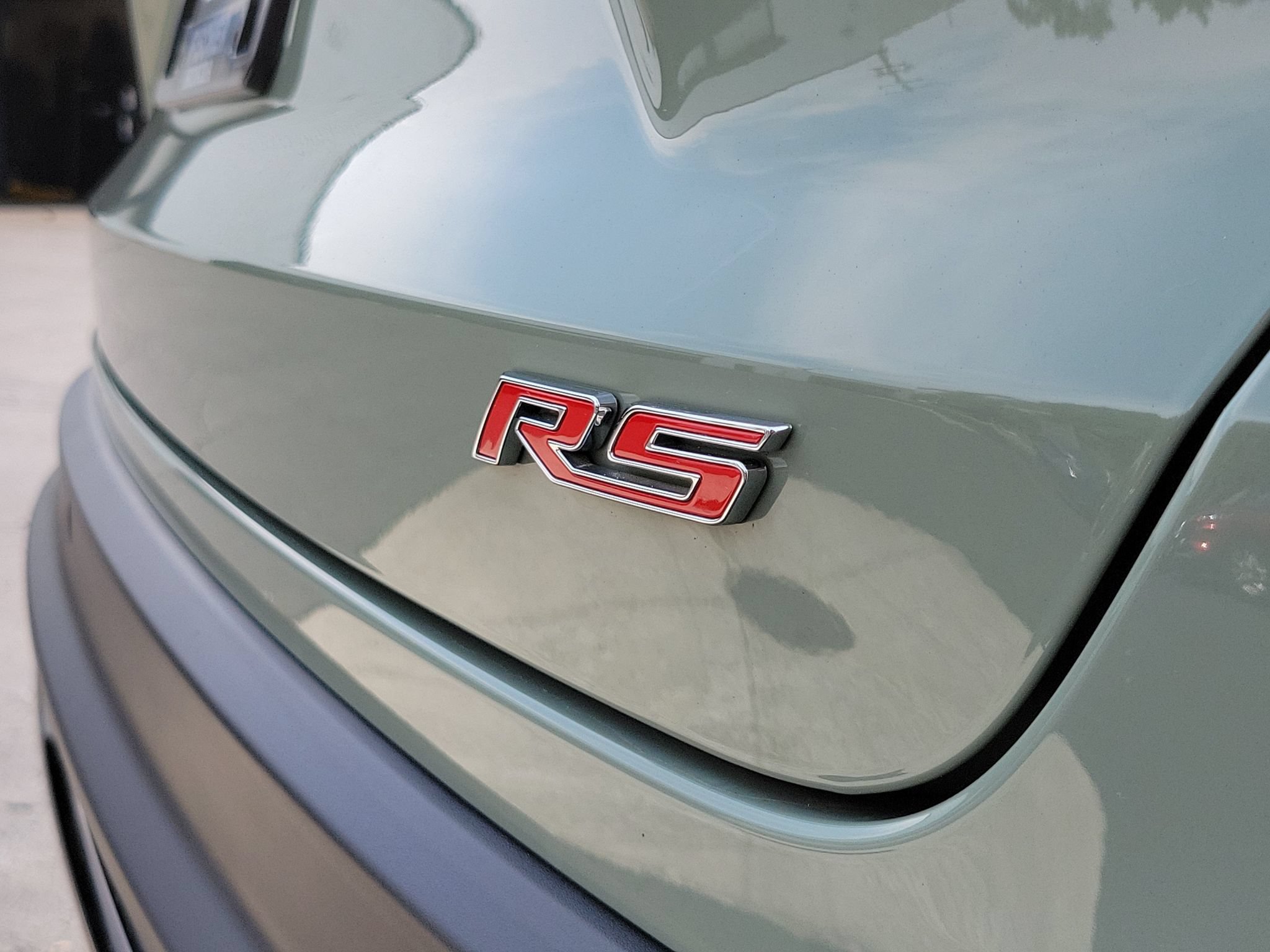 Used 2024 Chevrolet Trax RS w/ Sunroof Package FWD image 27
