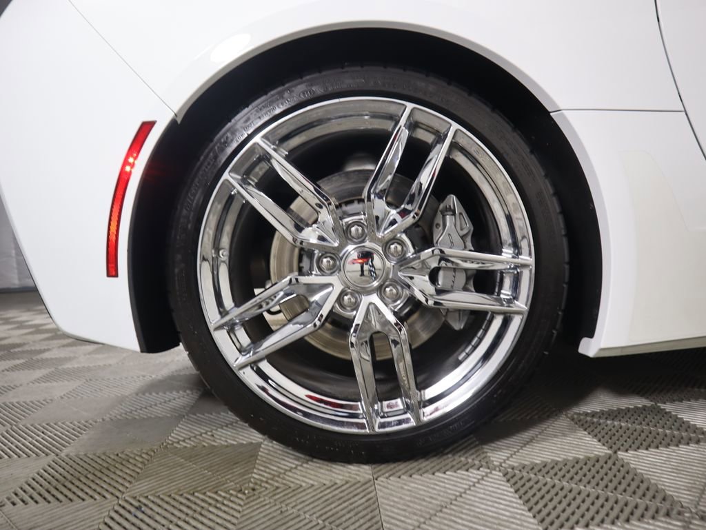 Used 2019 Chevrolet Corvette Stingray Convertible image 36