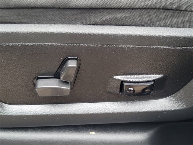 Used 2022 RAM 2500 Big Horn w/ Protection Group image 17