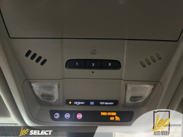 Used 2020 Chevrolet Equinox LT w/ Driver Convenience Package image 14