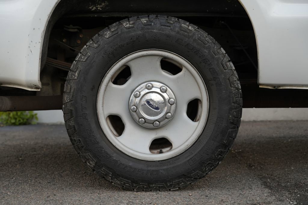 Used 2007 Ford F350 XL RWD image 11