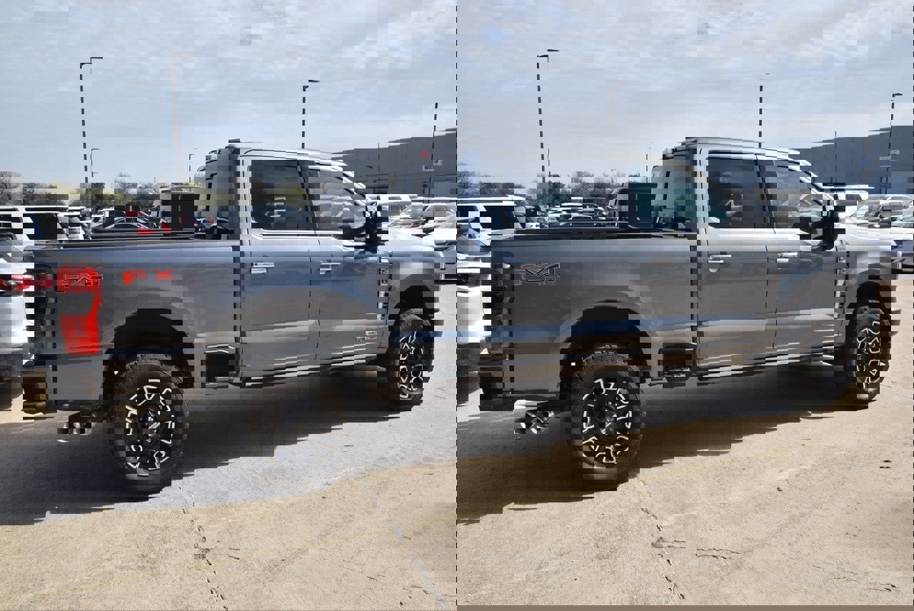 Certified 2024 Ford F250 Platinum w/ FX4 Off-Road Package image 5