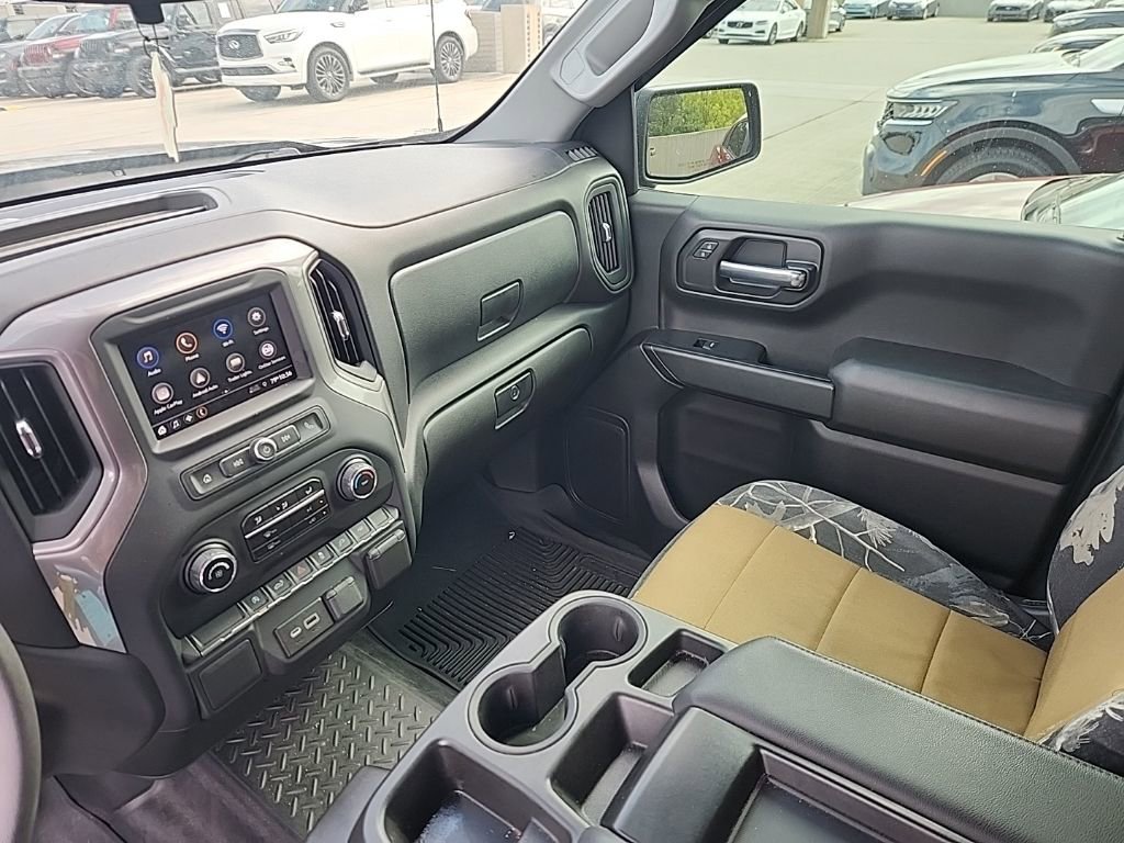 Used 2021 Chevrolet Silverado 1500 Custom w/ LPO, Blackout Package image 6