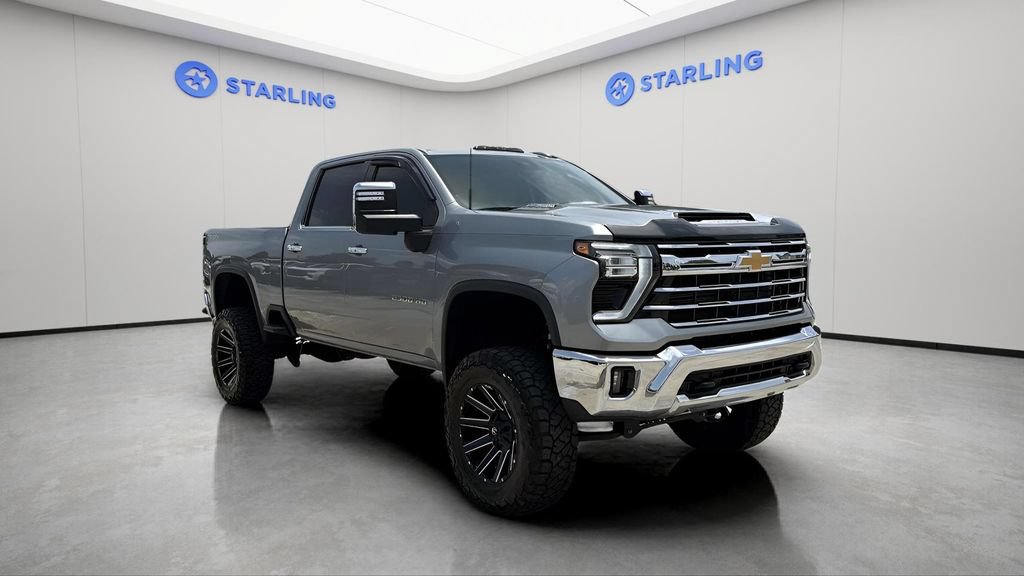 Used 2024 Chevrolet Silverado 2500 LTZ AWD/4WD image 13