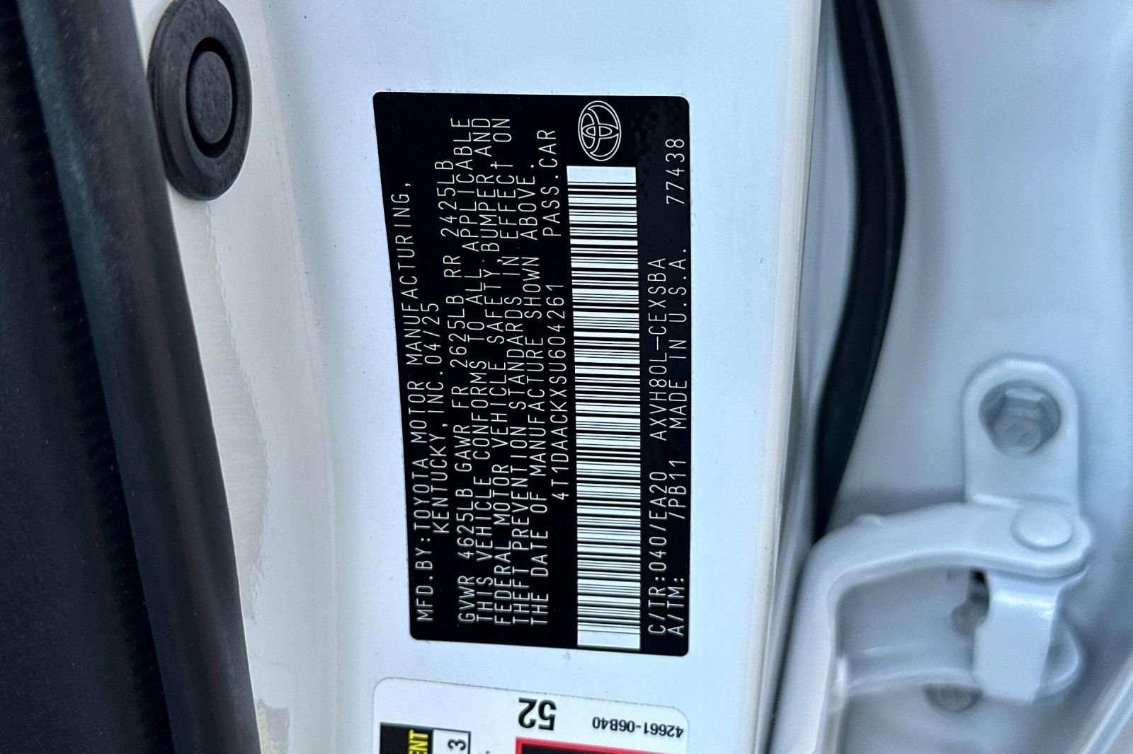 Used 2025 Toyota Camry SE image 32