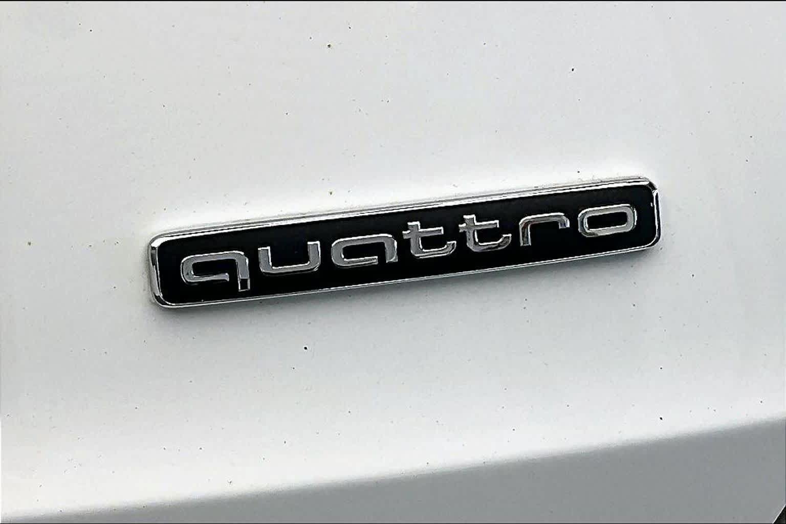 Used 2024 Audi Q3 2.0T Premium w/ Convenience Package AWD/4WD image 10
