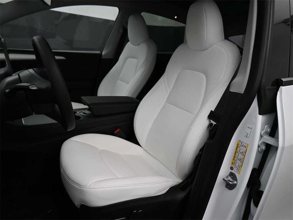 Used 2023 Tesla Model Y Long Range image 13