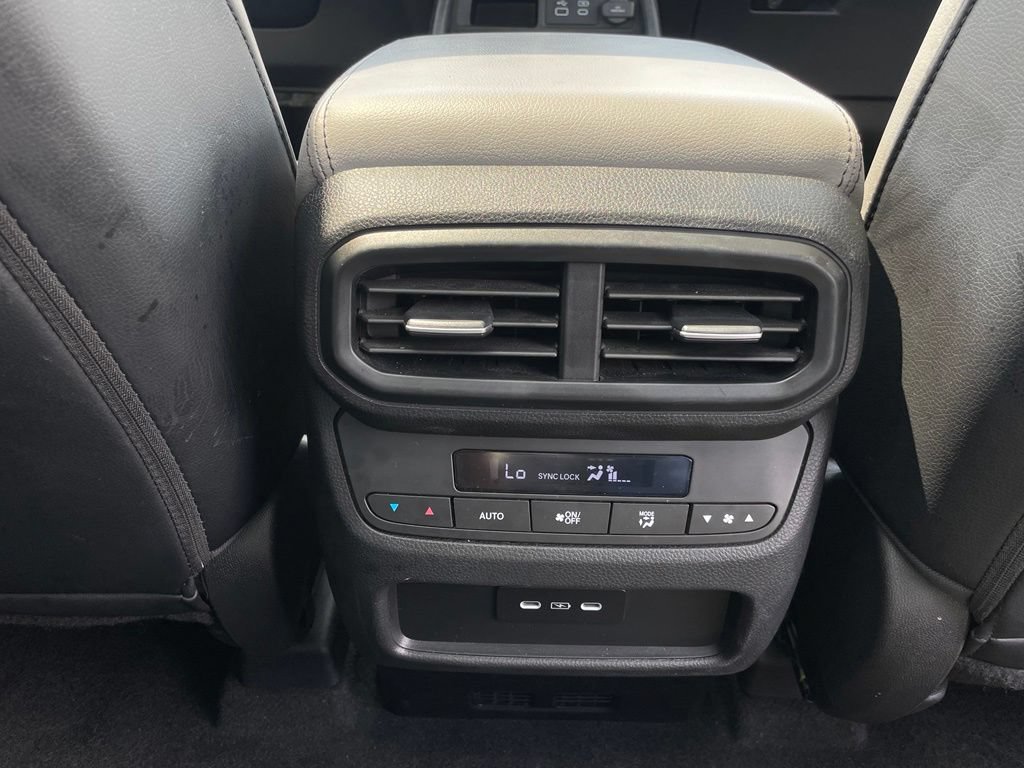 Certified 2025 Honda Pilot Touring image 41