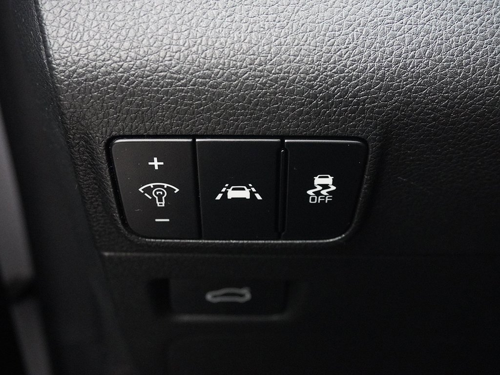 Used 2023 Kia K5 LXS image 39