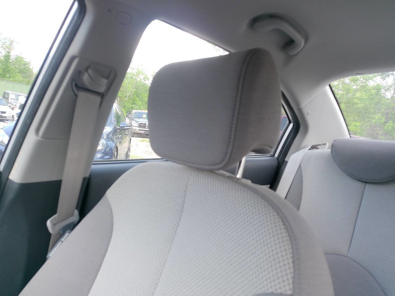 Used 2009 Hyundai Accent GLS w/ Popular Equipment Pkg 5 FWD image 34