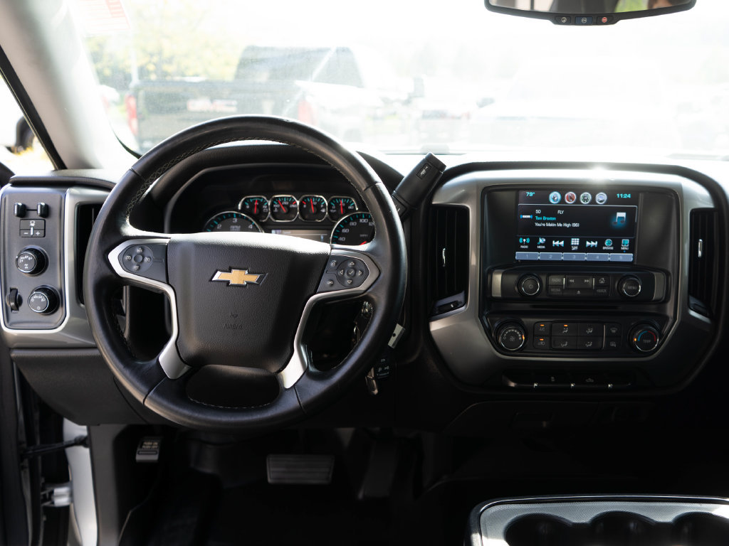 Used 2018 Chevrolet Silverado 1500 LT w/ Trailering Package AWD/4WD image 13