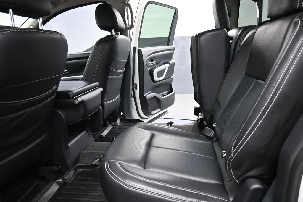 Used 2017 Nissan Titan SV RWD image 12