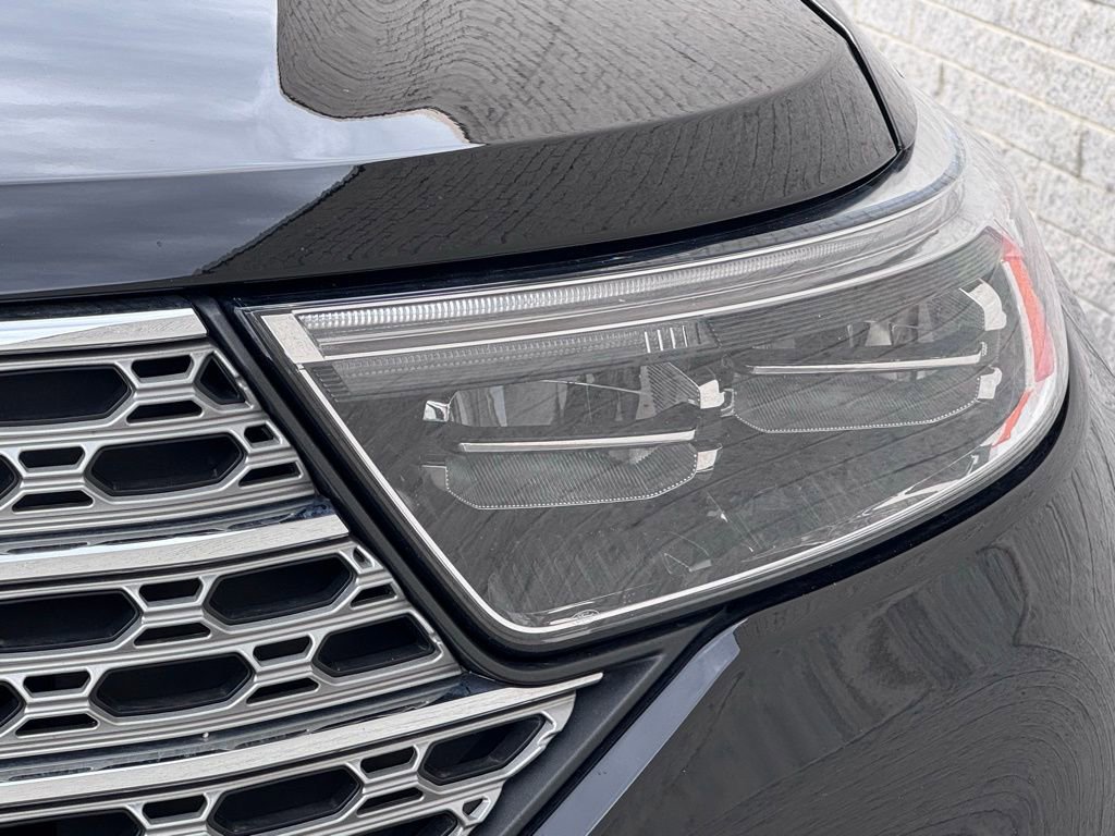 Certified 2022 Ford Explorer Limited w/ Equipment Group 301A image 5