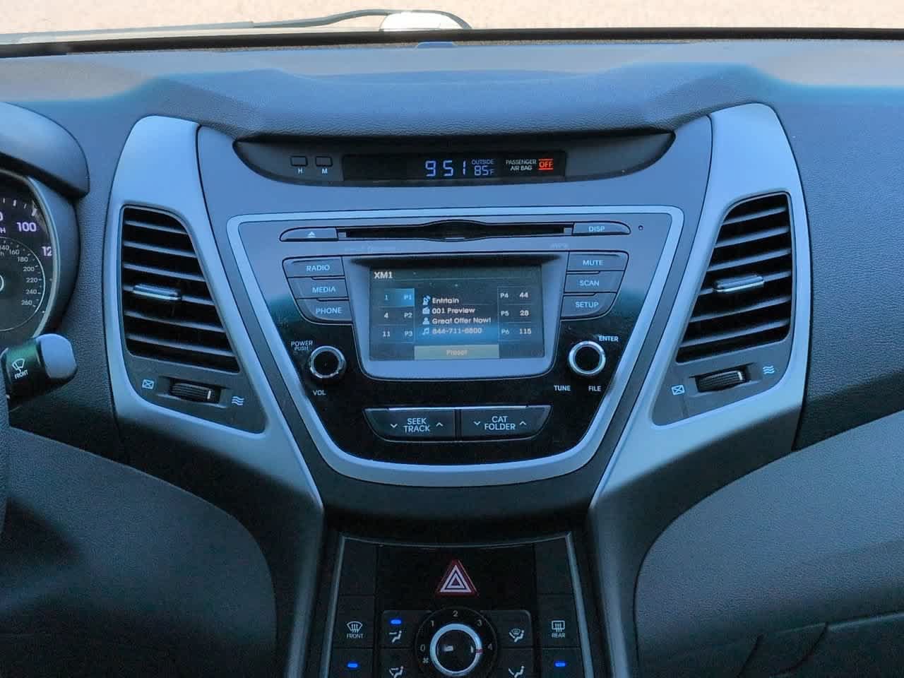 Used 2014 Hyundai Elantra SE w/ Option Group 02 FWD image 17