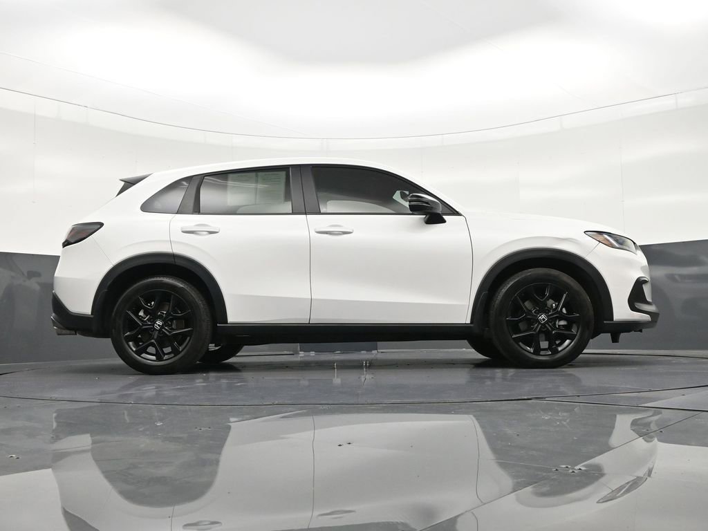 Used 2025 Honda HR-V Sport image 30
