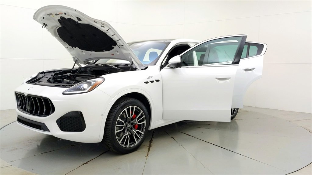 Used 2024 Maserati Grecale GT image 38