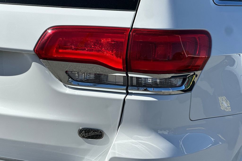 Used 2017 Jeep Grand Cherokee Overland w/ Jeep Active Safety Group image 27