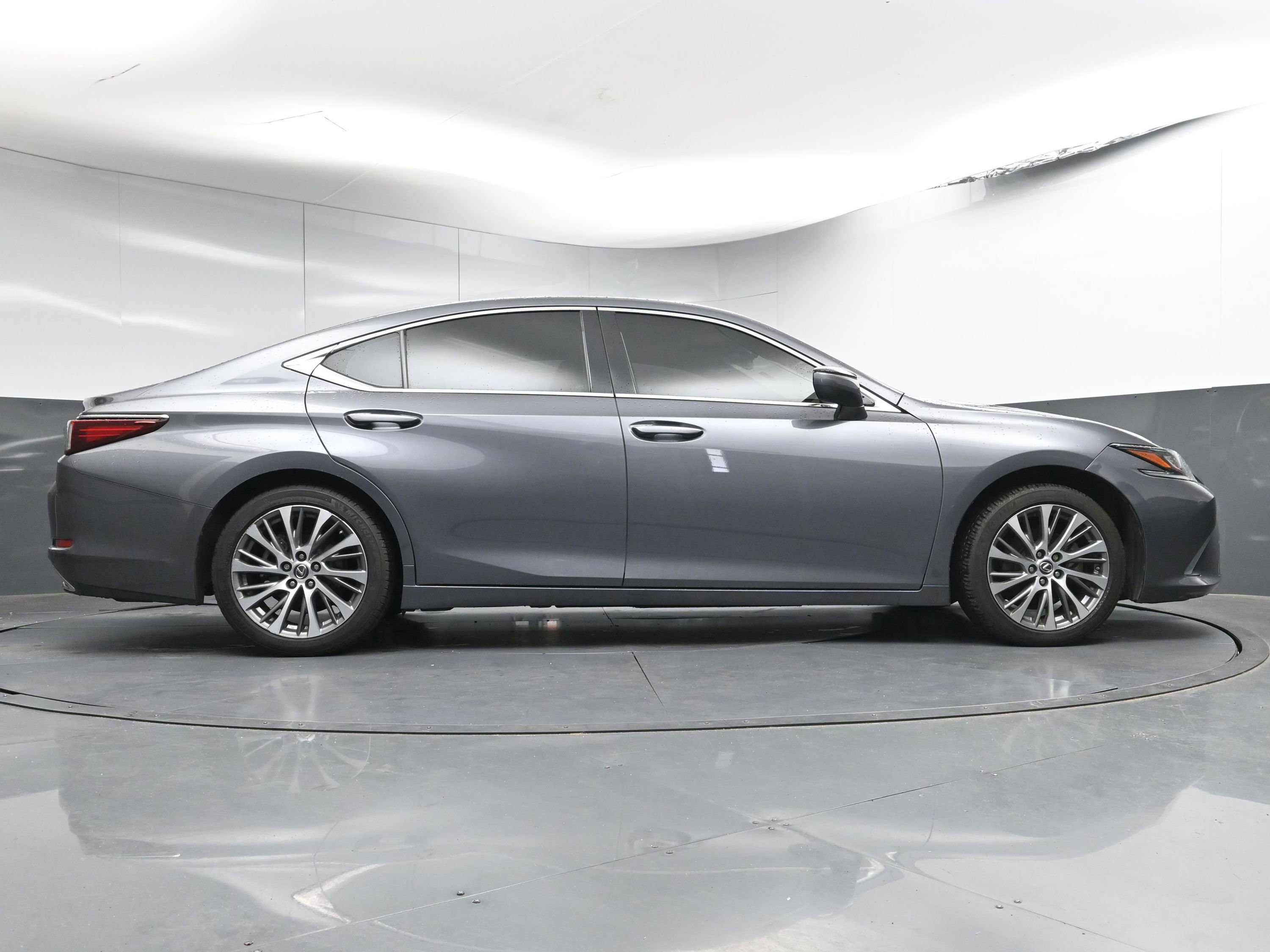 Used 2019 Lexus ES 350 Luxury w/ Accessory Package 2 image 26
