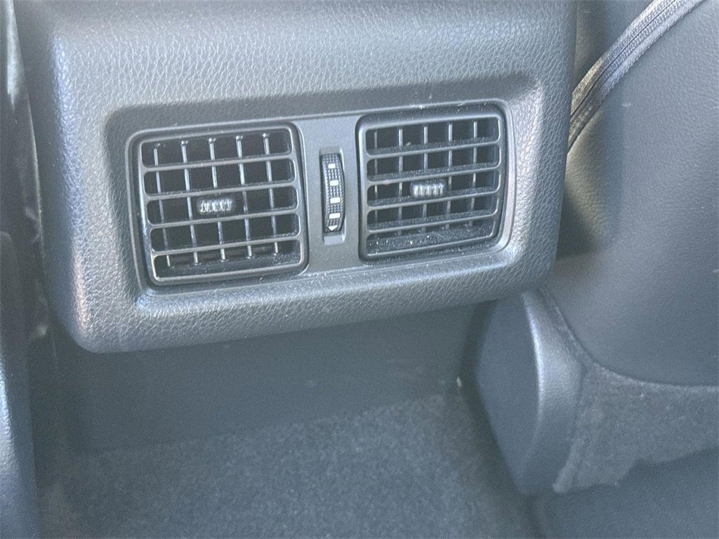 Used 2024 Toyota Camry XSE w/ Navigation Package image 21