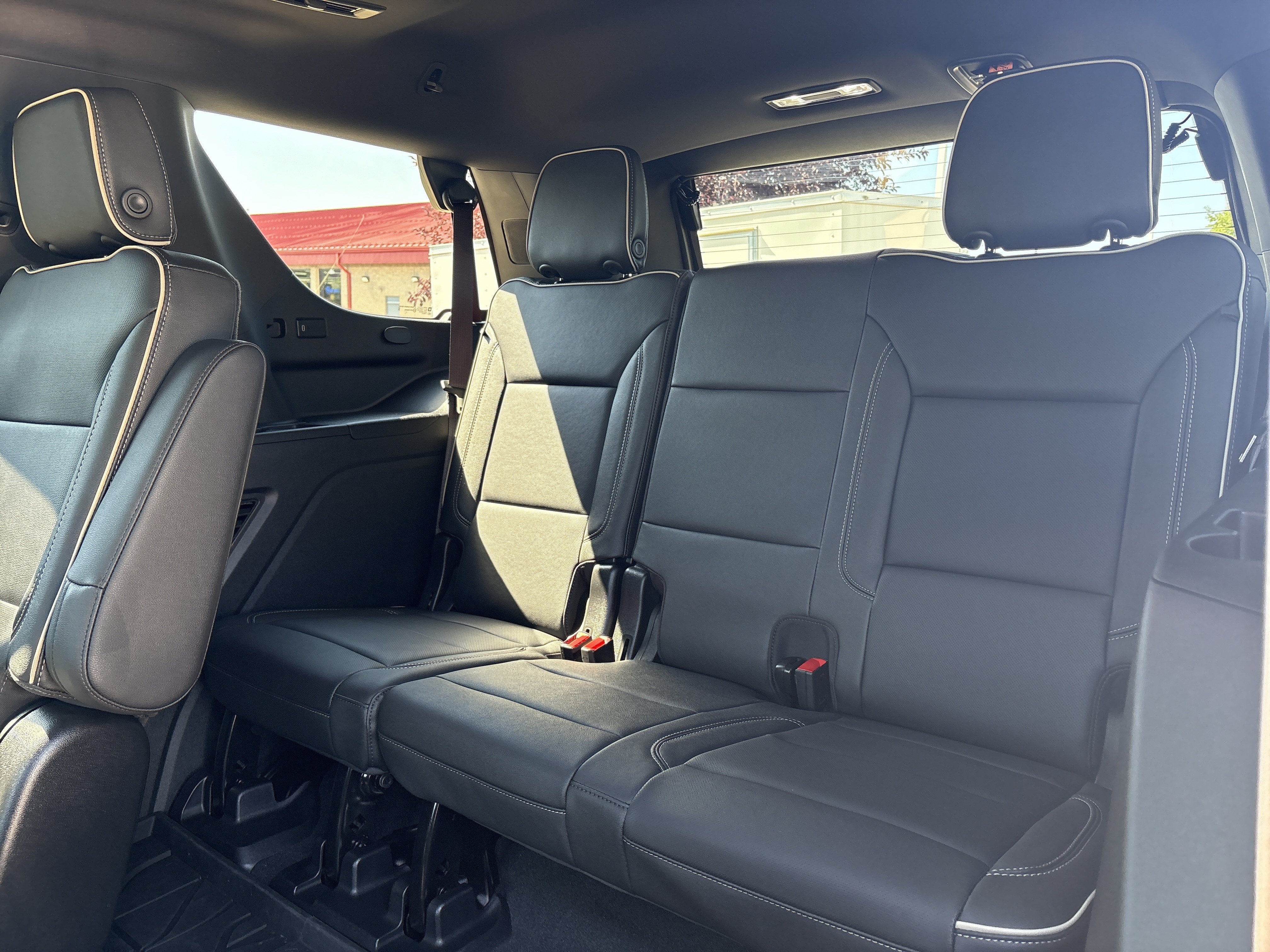 Used 2024 Chevrolet Tahoe Premier w/ Advanced Technology Package AWD/4WD image 14
