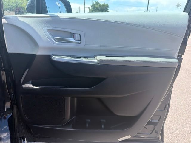 Used 2025 Toyota Sienna XLE FWD image 10