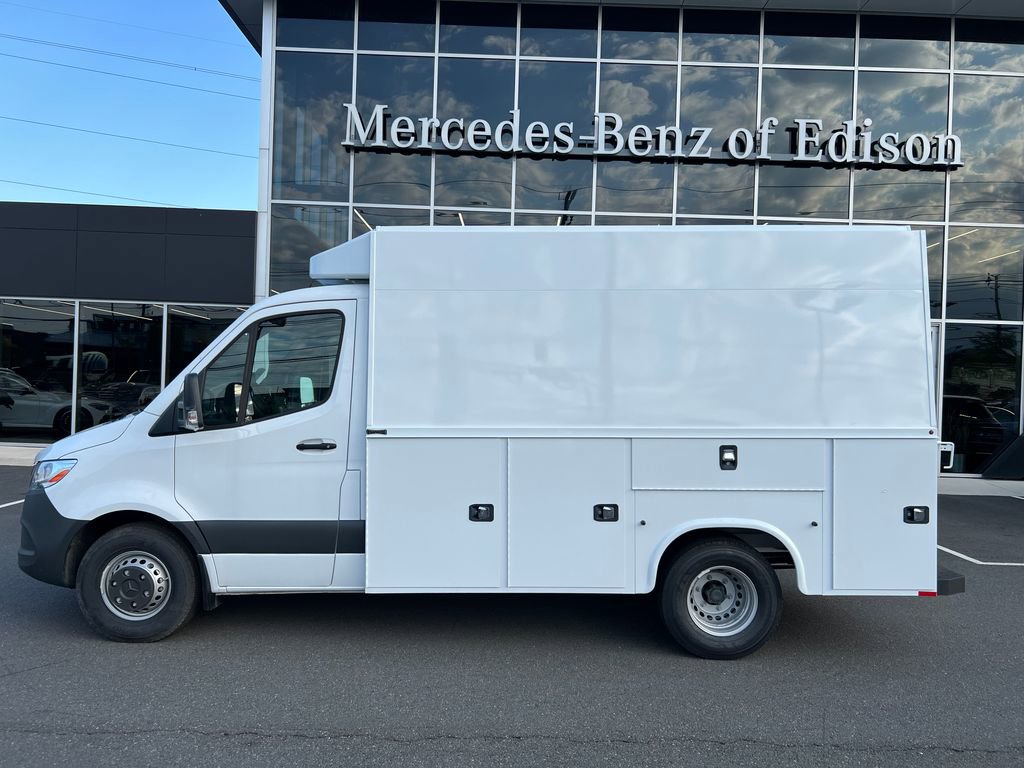 New 2025 Mercedes-Benz Sprinter 4500 image 2