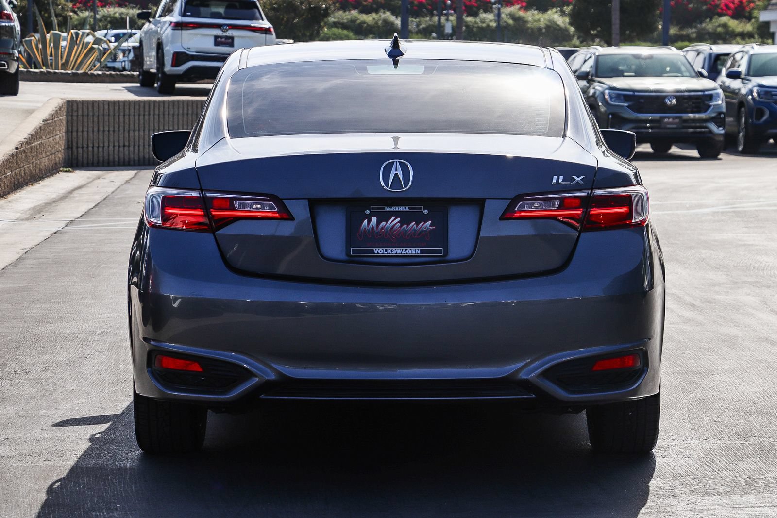 Used 2018 Acura ILX w/ AcuraWatch Plus Package FWD image 7