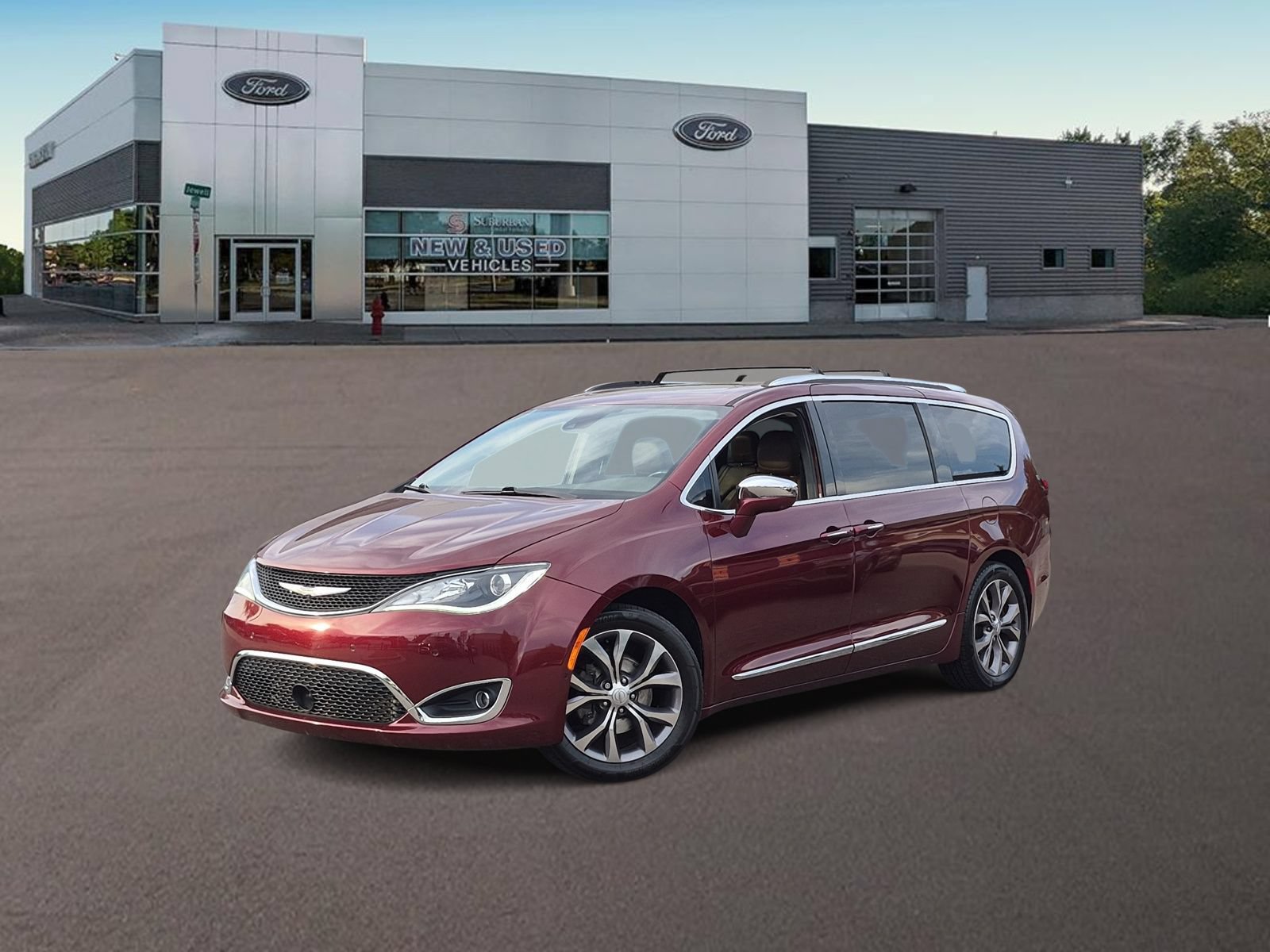 Used 2019 Chrysler Pacifica Limited w/ Tire & Wheel Group