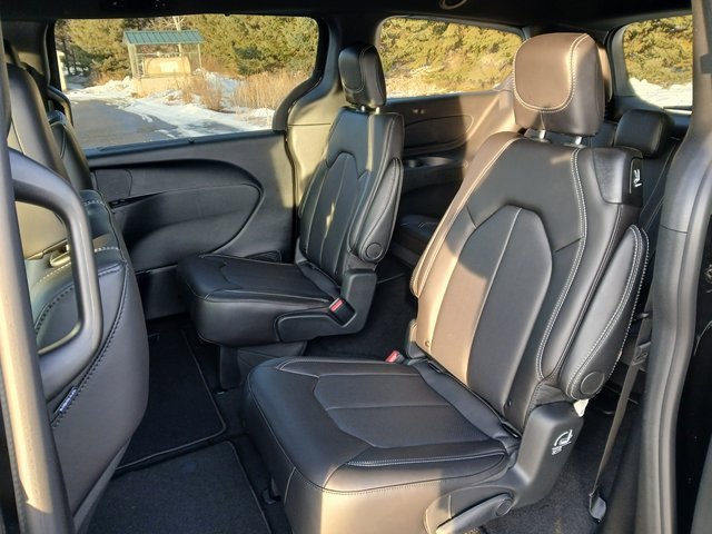 New 2026 Chrysler Pacifica Select image 25