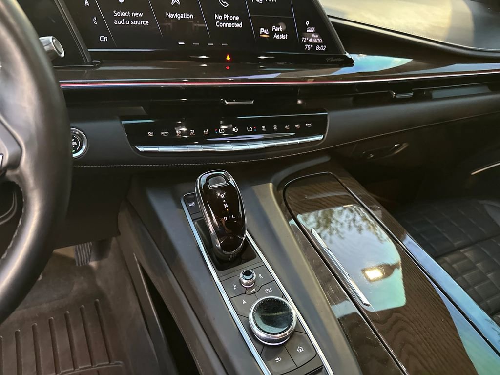 Used 2023 Cadillac Escalade ESV Sport Platinum w/ LPO, ONYX Package AWD/4WD image 27