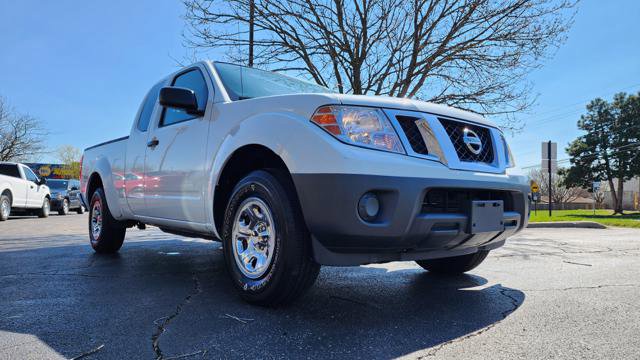 Used 2014 Nissan Frontier S RWD image 2