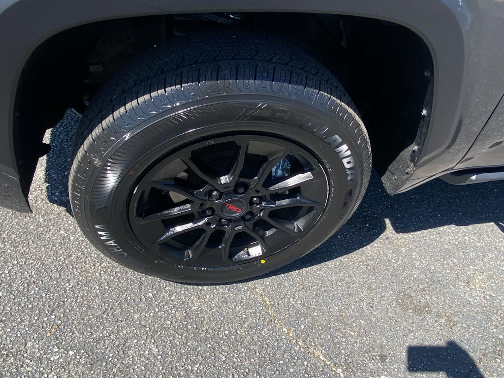 Used 2025 Toyota Tundra SR5 w/ SR5 Convenience Package image 18
