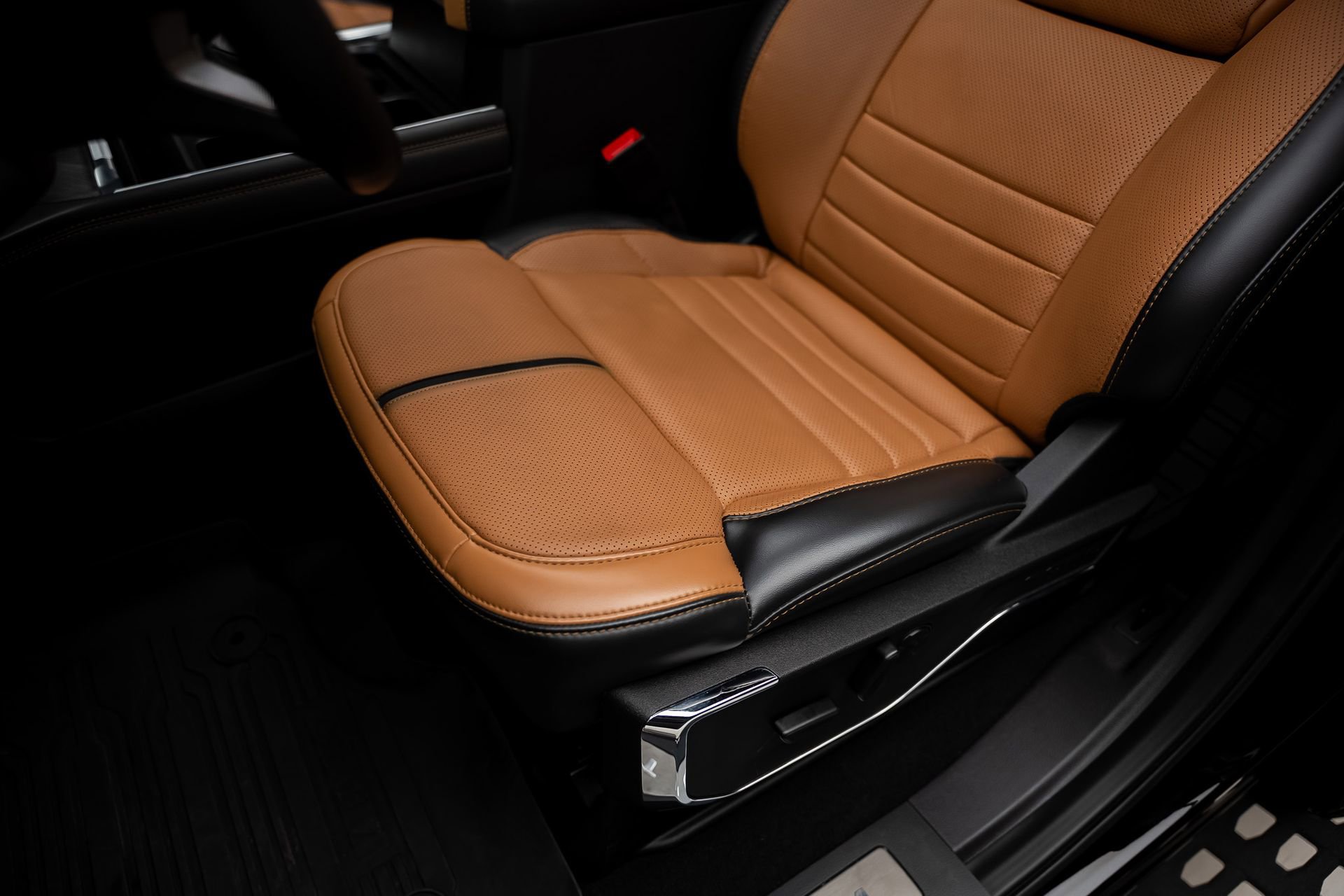 Used 2024 Ford F250 Platinum w/ Tremor Off-Road Package image 65