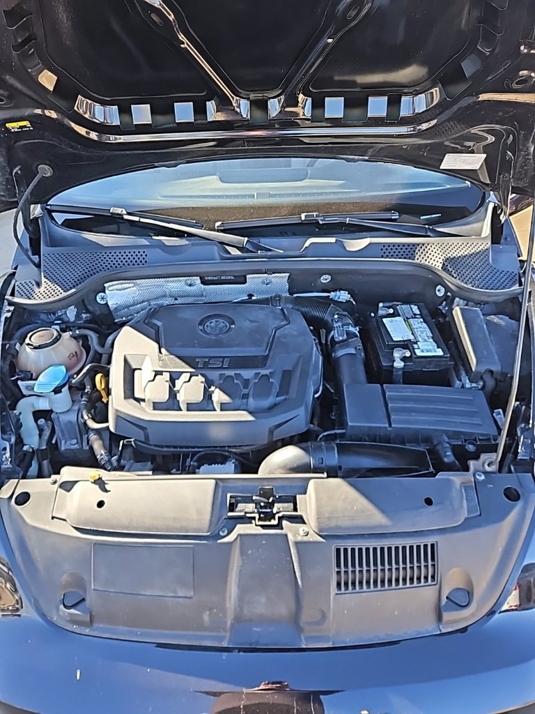 Used 2018 Volkswagen Beetle 2.0T Coast image 10