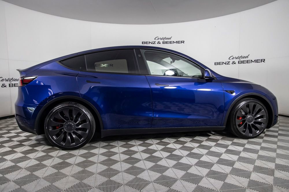 Used 2025 Tesla Model Y Performance image 25