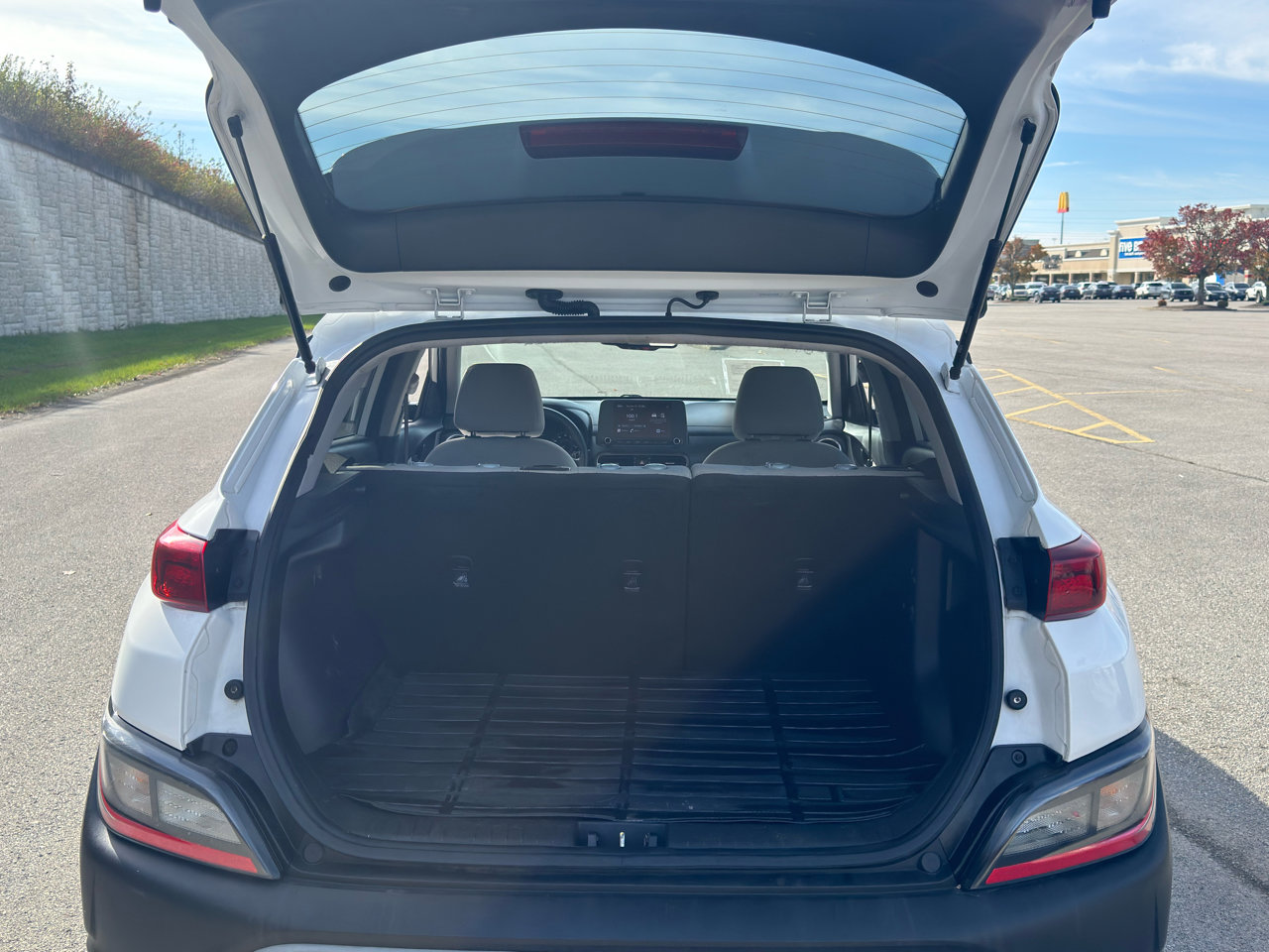 Used 2023 Hyundai Kona SEL image 27