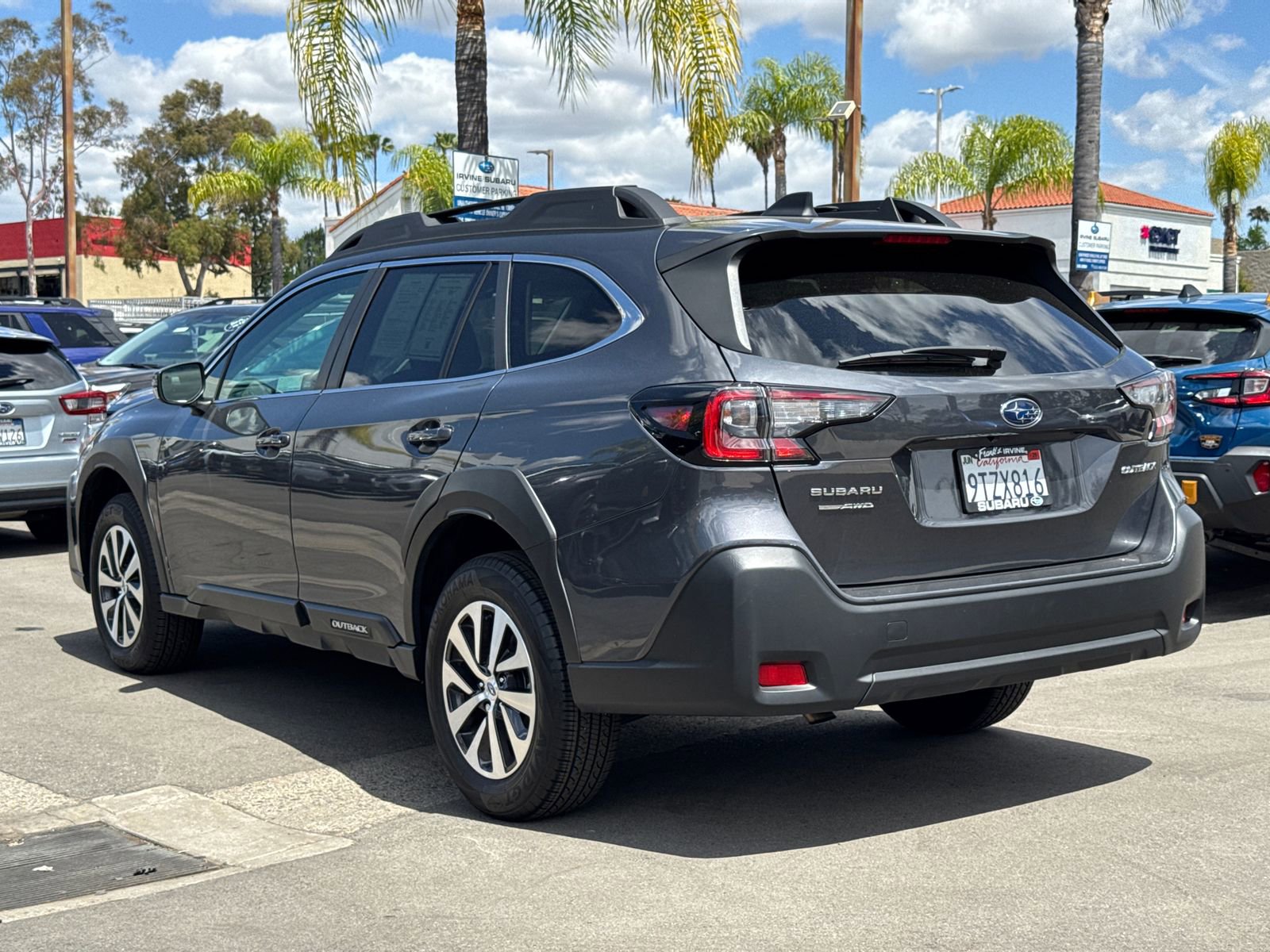 Certified 2025 Subaru Outback Premium AWD/4WD image 8