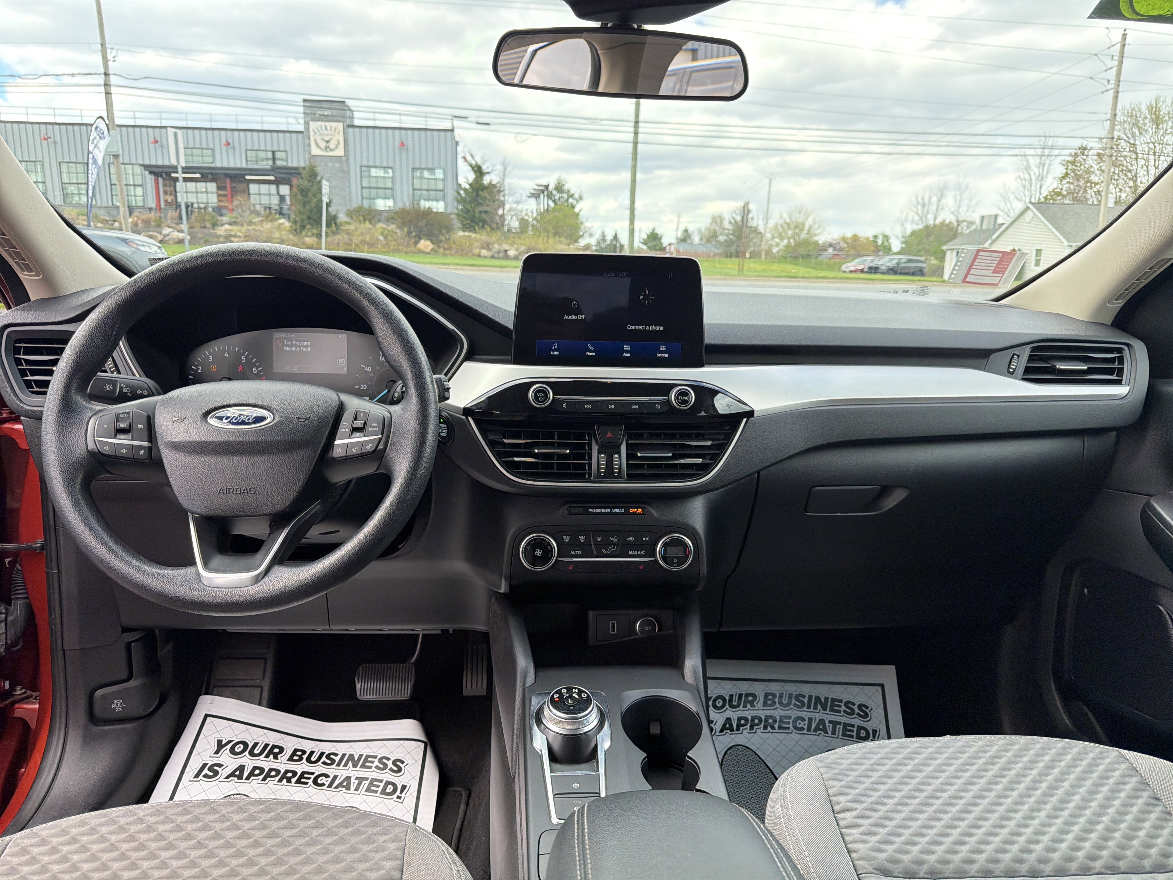 Used 2020 Ford Escape SE image 14